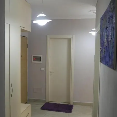 דירה In